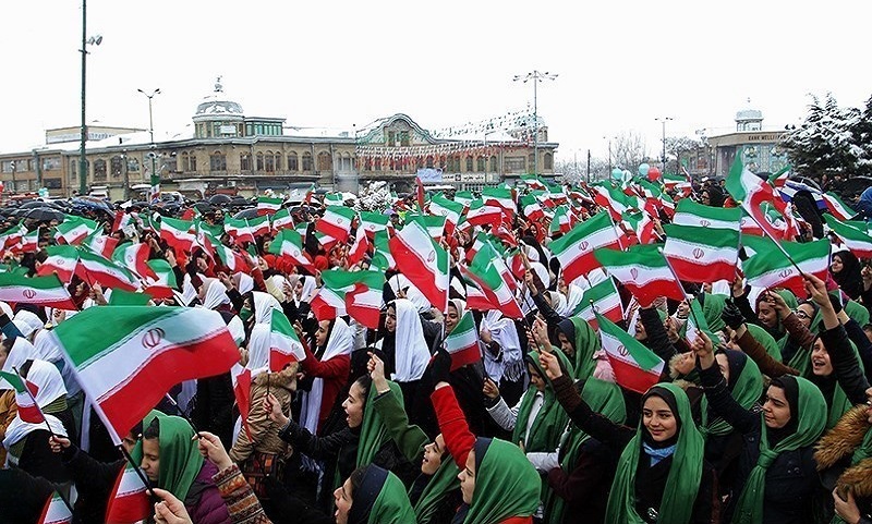 انقلاب اسلامی از درون ملت ایران جوشید