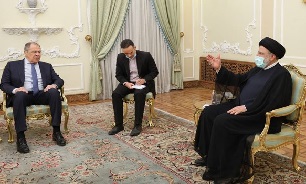 وزیر خارجه روسیه با حجت‌السلام رئیسی دیدار کرد