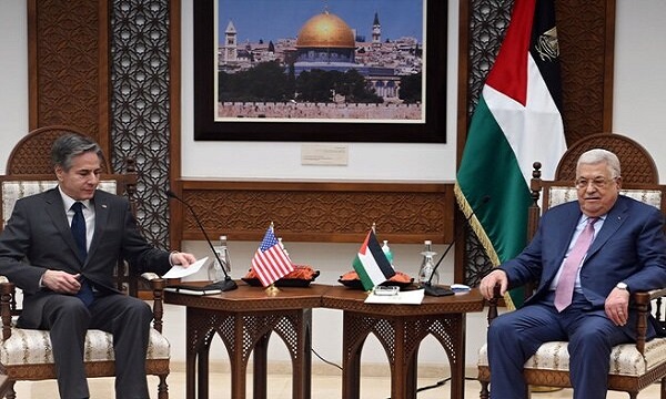 دیدار وزیر امور خارجه آمریکا با محمود عباس در رام الله