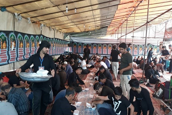 موکب‌های ایرانی برای اسکان روزانه ۳۰۰ هزار زائر اربعین در نجف آماده می‌شوند