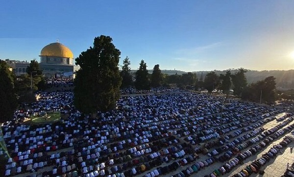 ۵۰ هزار فلسطینی نماز جمعه را در مسجدالاقصی اقامه کردند