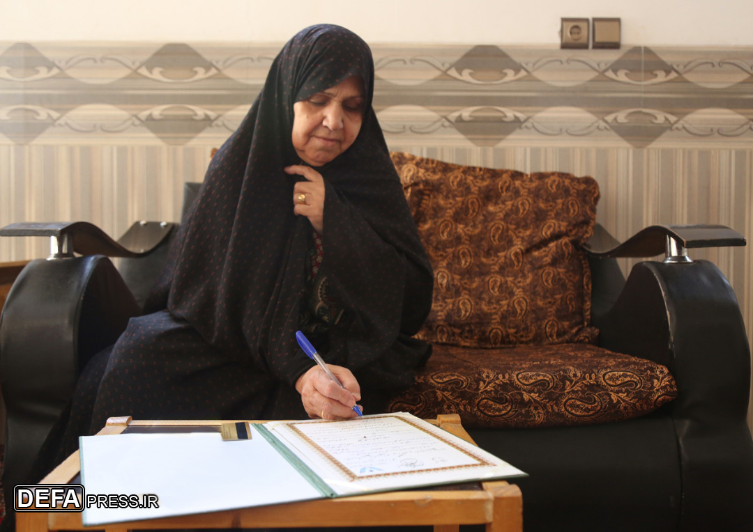 آزادی یک زندانی جرائم غیر عمد در یزد توسط مادر شهید