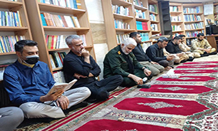 برگزاری مراسم زیارت عاشورا در اداره کل حفظ آثار و نشر ارزش های دفاع مقدس خوزستان