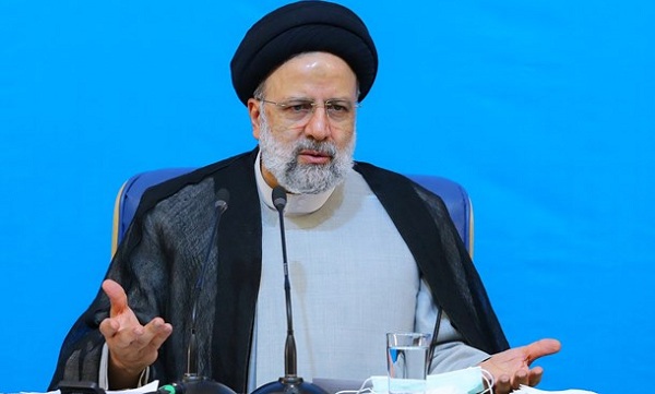 دولت رفع مشکلات را معطل و وابسته هیچ بهانه‌ای نکرده است