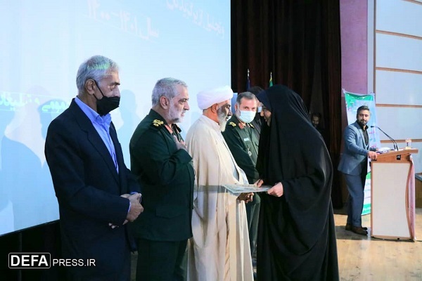 خبرنگار دفاع‌پرس در مازندرن عنوان برتر جشنواره سپاه و بسیج را کسب کرد