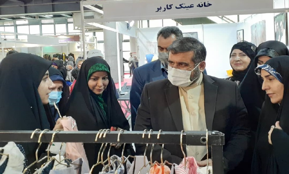 لزوم فعالیت ویژندهای پوشاک ایرانی اسلامی در فضای مجازی