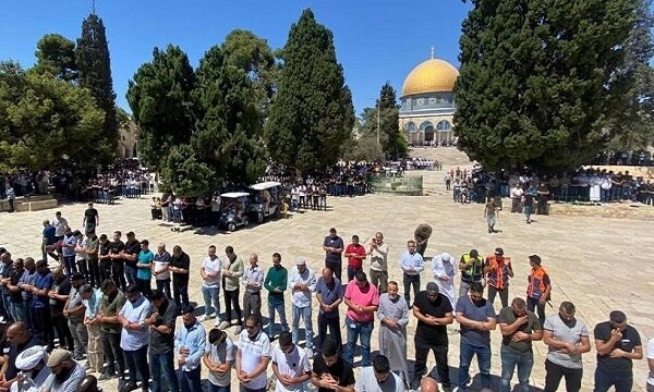 مشارکت ۶۰ هزار نفری در نماز جمعه مسجدالاقصی/ ۲۲ زخمی در درگیری‌ها