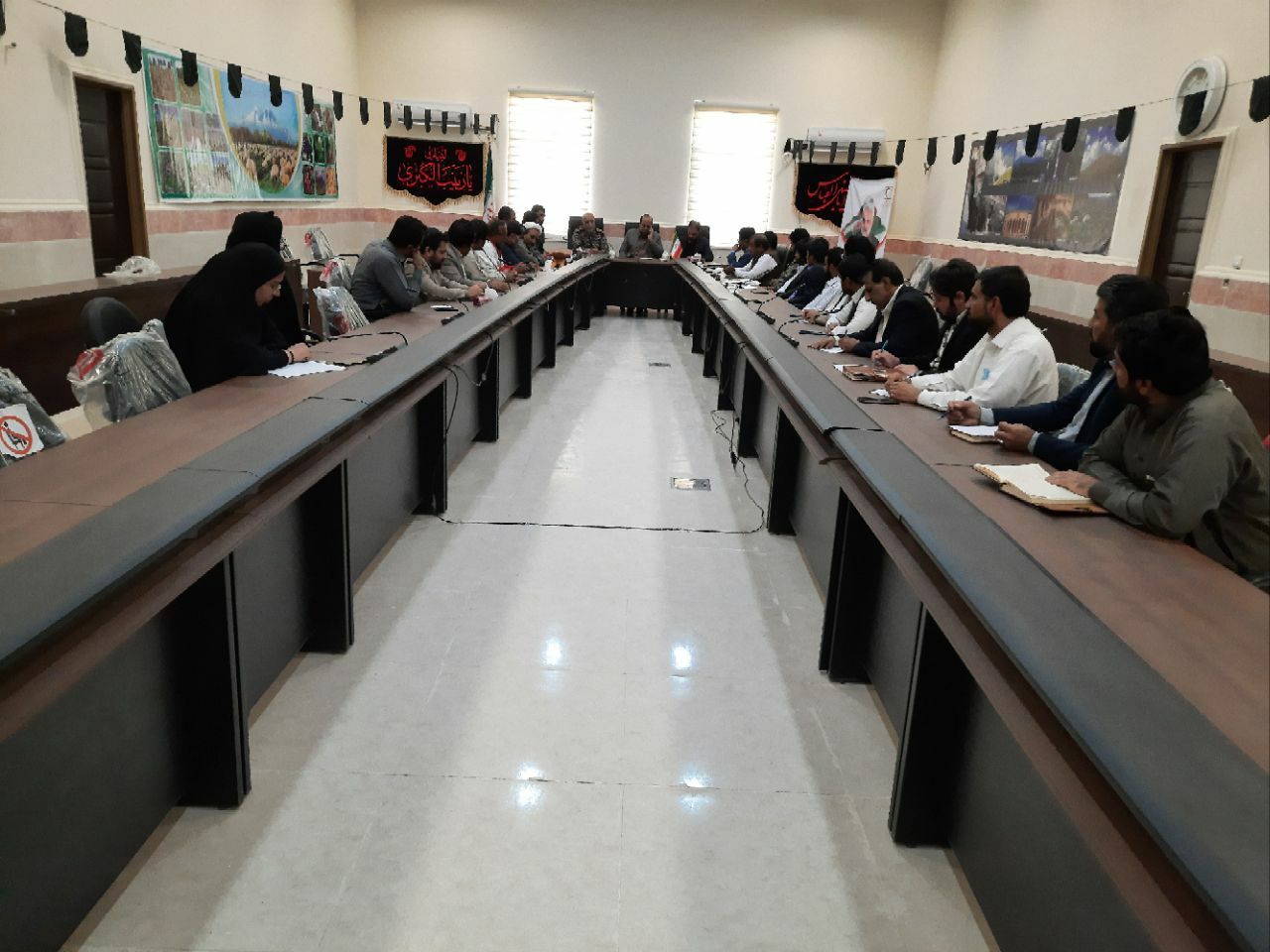 برگزاری جلسه شورای اداری شهرستان میرجاوه به مناسبت هفته دفاع مقدس