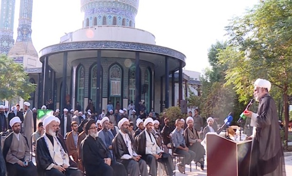 شماری از طلاب تهران در واکنش به هتک حرمت مقدسات تجمع کردند