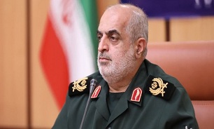 سیاستمداران و اقتصاددانان اهتمام ویژه به نقش کارگران داشته باشند