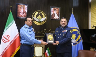 فرمانده نیروی هوایی پاکستان با فرمانده نیروی هوایی ارتش دیدار کرد
