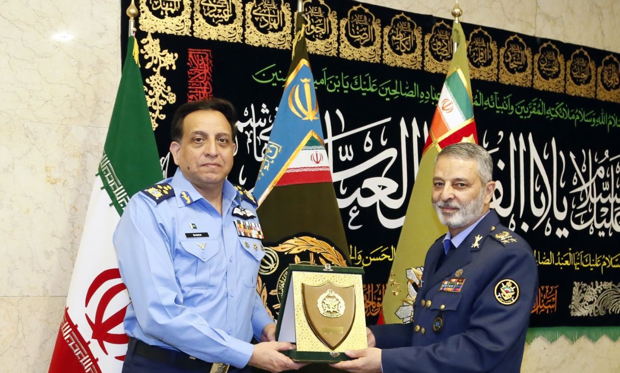 دیدار فرمانده نیروی هوایی ارتش پاکستان با سرلشکر موسوی