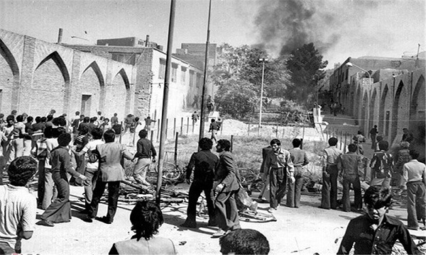 فاجعه به آتش کشیدن مسجد جامع کرمان توسط رژیم پهلوی
