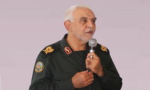 روحانیون ارزشها و معارف دفاع مقدس را به نسل جدید منتقل کنند