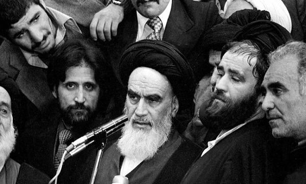 سخنان ۴۳ سال پیش امام خمینی (ره) درباره بدحجابی و بی‌عفتی + فیلم