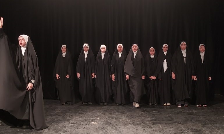 اجرای تئاتر برگزیده جشنواره بچه‌های مسجد در فصل‌واره ایثار