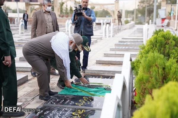 سردار نقدی به مقام شامخ شهید سلیمانی ادای احترام کرد + تصاویر