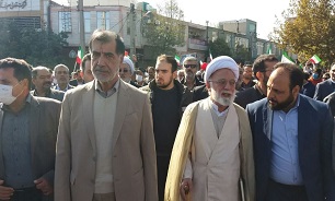 رمز موفقیت ملت ایران ایستادگی در برابر دشمنان است رمز موفقیت ملت ایران ایستادگی در برابر دشمنان است