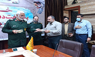 تجلیل از مدیران اجرایی برنامه های هفته دفاع مقدس در خوزستان