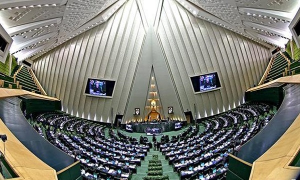 مجلس با بررسی جداگانه احکام و جداول لایحه بودجه سالانه کشور طرح موافقت کرد