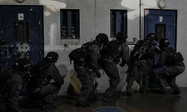 التهاب در زندان النقب در پی یورش نظامیان صهیونیست