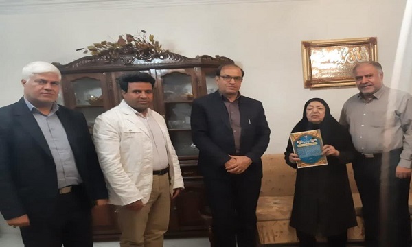 دیدار با خانواده‌های معظم شهدا و ایثارگران برای مسئولان یک افتخار است