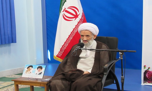 ملت ایران با انقلاب اسلامی همراهی دارند