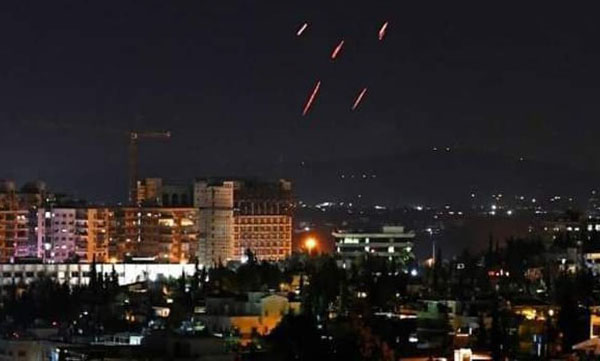 حمله رژیم‌صهیونیستی به حومه دمشق/ انهدام تعدادی از موشک‌های متخاصم
