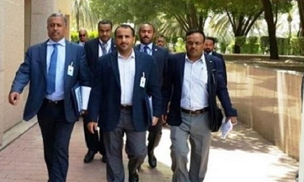 الخبر الیمنی: صنعاء و ریاض در پایتخت عمان در حال مذاکره هستند