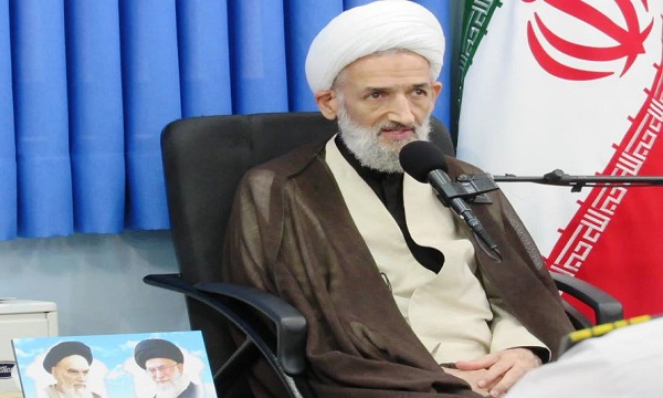 زنده کردن نام شهدا حق الناس است