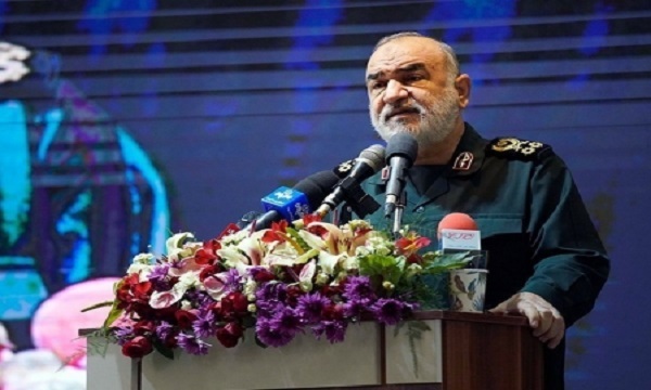 سرلشکر سلامی در استان فارس: اجازه نمی‌دهیم کسی آرامش مردم عزیز را بر هم بزند