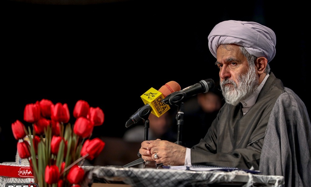 هدف راهبردی آمریکایی‌ها مهار قدرت انقلاب اسلامی در جنگ ترکیبی است