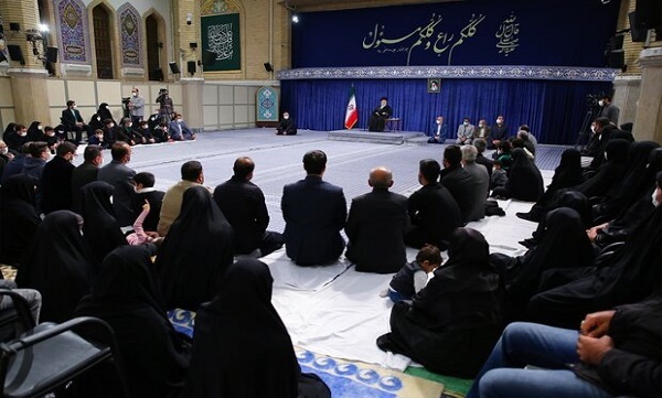 دیدار جمعی از خانواده شهدای حادثه تروریستی شیراز با رهبر معظم انقلاب اسلامی