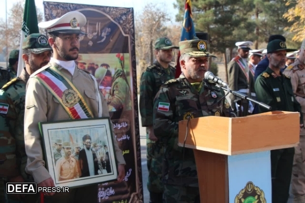 تشییع پیکر اولین فرمانده لشکر ۷۷ پیروز ثامن‌الائمه (ع) در مشهد+ تصاویر/// عکس‌ها بارگزای نشده است.