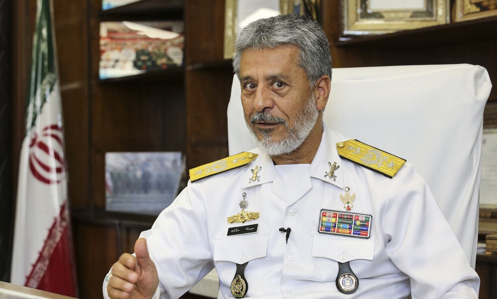 دریادار سیاری سالروز تشکیل سازمان بسیج مستضعفین و هفته نیروی دریایی را تبریک گفت