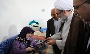 خانواده‌های معزز شهدا سند افتخار انقلاب اسلامی هستند