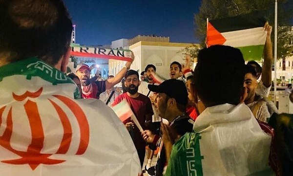 مراسم فلسطینی‌ها در قطر برای حمایت از تیم ملی ایران مقابل آمریکا