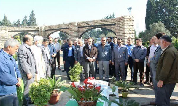 ادای احترام کارکنان نیروگاه شهید سلیمی نکا به شهدا
