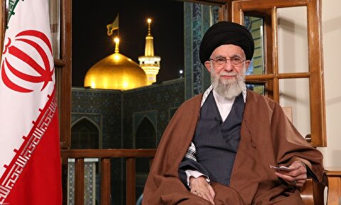 امام خامنه‌ای: سال ۱۴۰۲؛ سال «مهار تورم و رشد تولید»/ فعالیت‌های سال جدید به گشایش سفره مردم منتهی شود