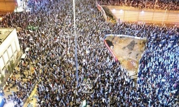 تظاهرات ۱۷۵ هزار نفری علیه نتانیاهو در تل‌آویو