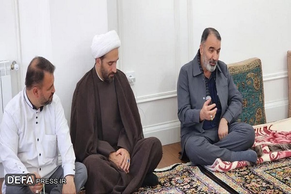 فرمانده مدافعان حرم مازندران با خانواده شهید «بلباسی» دیدار کرد+ تصاویر