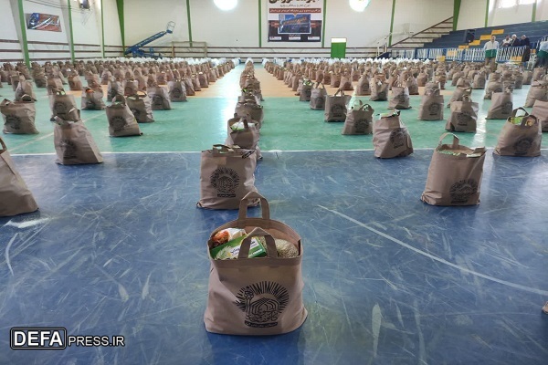 توزیع ۸۰۰ سبد کالا بین نیازمندان محمودآبادی+ تصاویر