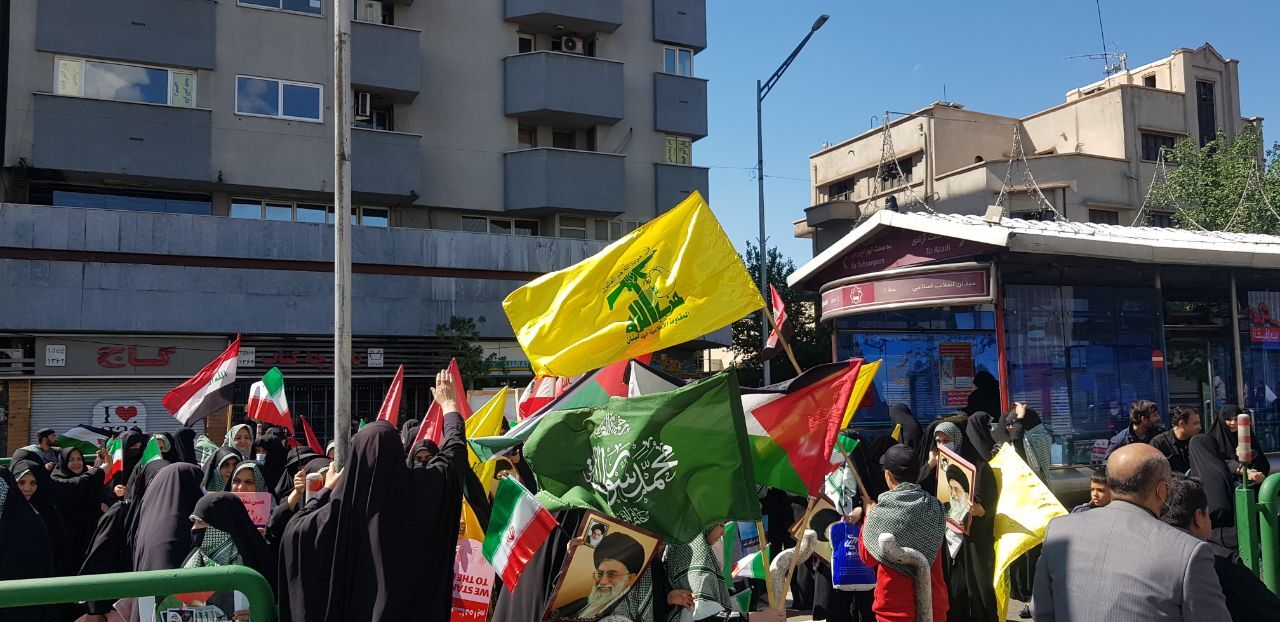 نمایش پرچم‌های مقاومت در خیابان‌های تهران+ تصاویر و فیلم