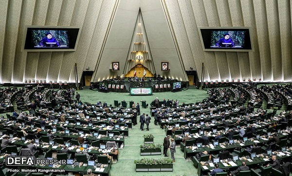 آغاز جلسه علنی مجلس شورای اسلامی/ رسیدگی به طرح اصلاح قانون انتخابات مجلس در دستور کار صحن