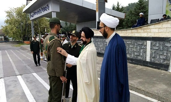 مراسم اهدای درجه به سربازان نمونه مرکز آموزش شهید ادیبی فراجا در مرزن آباد+ تصاویر