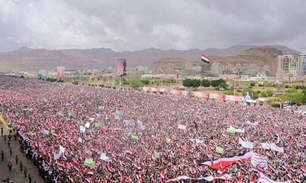 راهپیمایی گسترده یمنی‌ها در روز ملی مقاومت برگزار شد