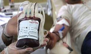 اهدای خون بیش از ۱۶۰۰ نفر برای کمک به مجروحان حادثه تروریستی در کرمان