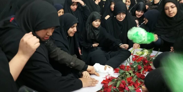 برگزاری مراسم وداع با شهید فاطمه دهقان در مشهد+ تصاویر