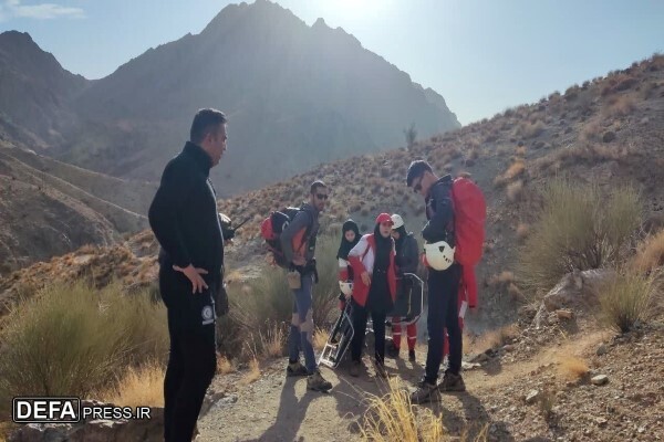 برگزاری مانور امداد و نجات در کوهستان به همت هلال احمر کاشمر+ تصاویر