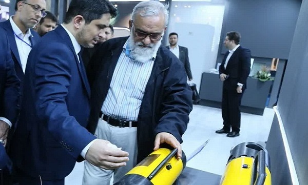 معرفی ربات زیردریایی قرارگاه سازندگی خاتم‌الانبیاء(ص) در نمایشگاه ایران تلکام